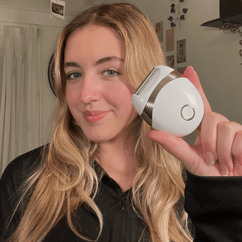 SilkyGo – den perfekta mini-rakhyveln för slät hud när du är på språng.